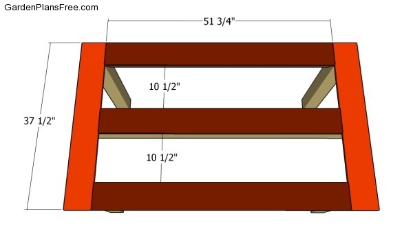 Attaching the frame of the tabletop