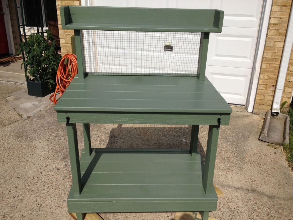 Wooden-potting-bench